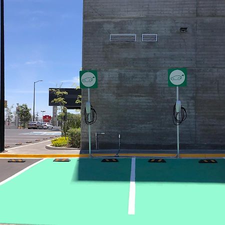 Microtel Inn & Suites By Wyndham Guadalajara Sur Palomar Екстериор снимка
