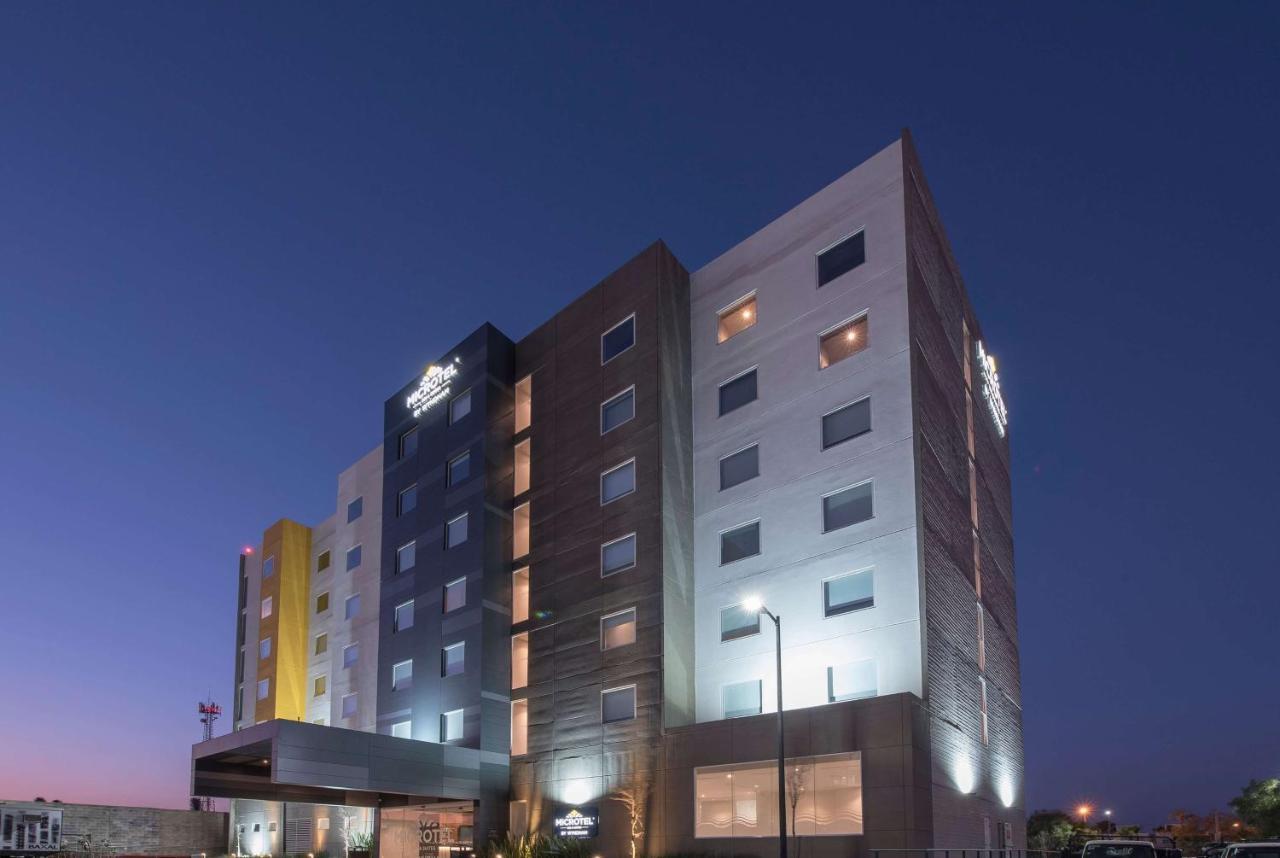 Microtel Inn & Suites By Wyndham Guadalajara Sur Екстериор снимка