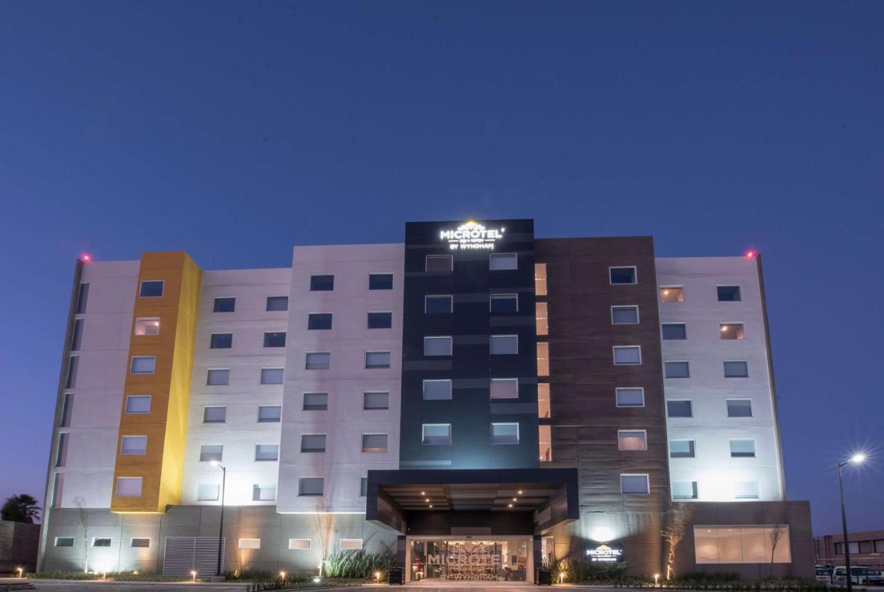 Microtel Inn & Suites By Wyndham Guadalajara Sur Palomar Екстериор снимка